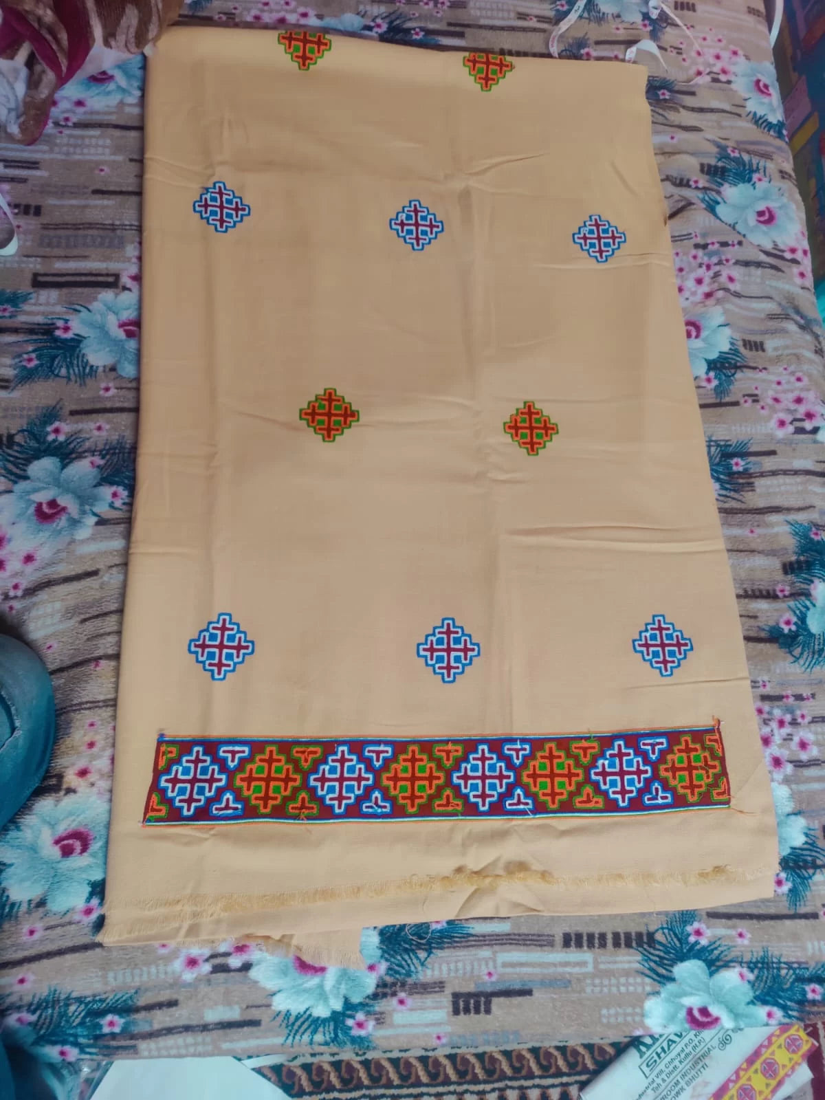 kullu patti woolen suit 4 meter with stole cream 1800.00 aruna kullu handloom