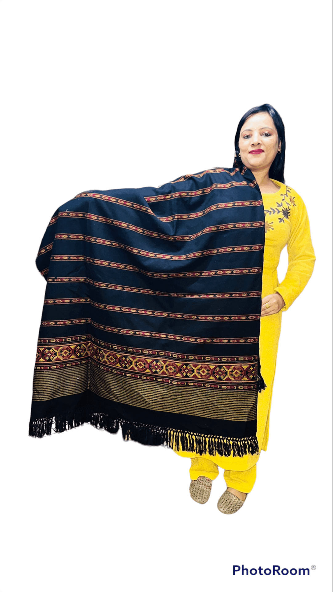 shawl himachali kullu kinauri woolen shawl black color 2099.00 aruna kullu handloom