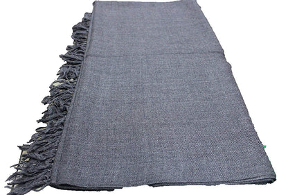 The ARUNA Genuine Hand Woven Kullu Wool LOI in dark grey by aruna kullu handloom features fringed edges and expert craftsmanship, displayed against a white background.