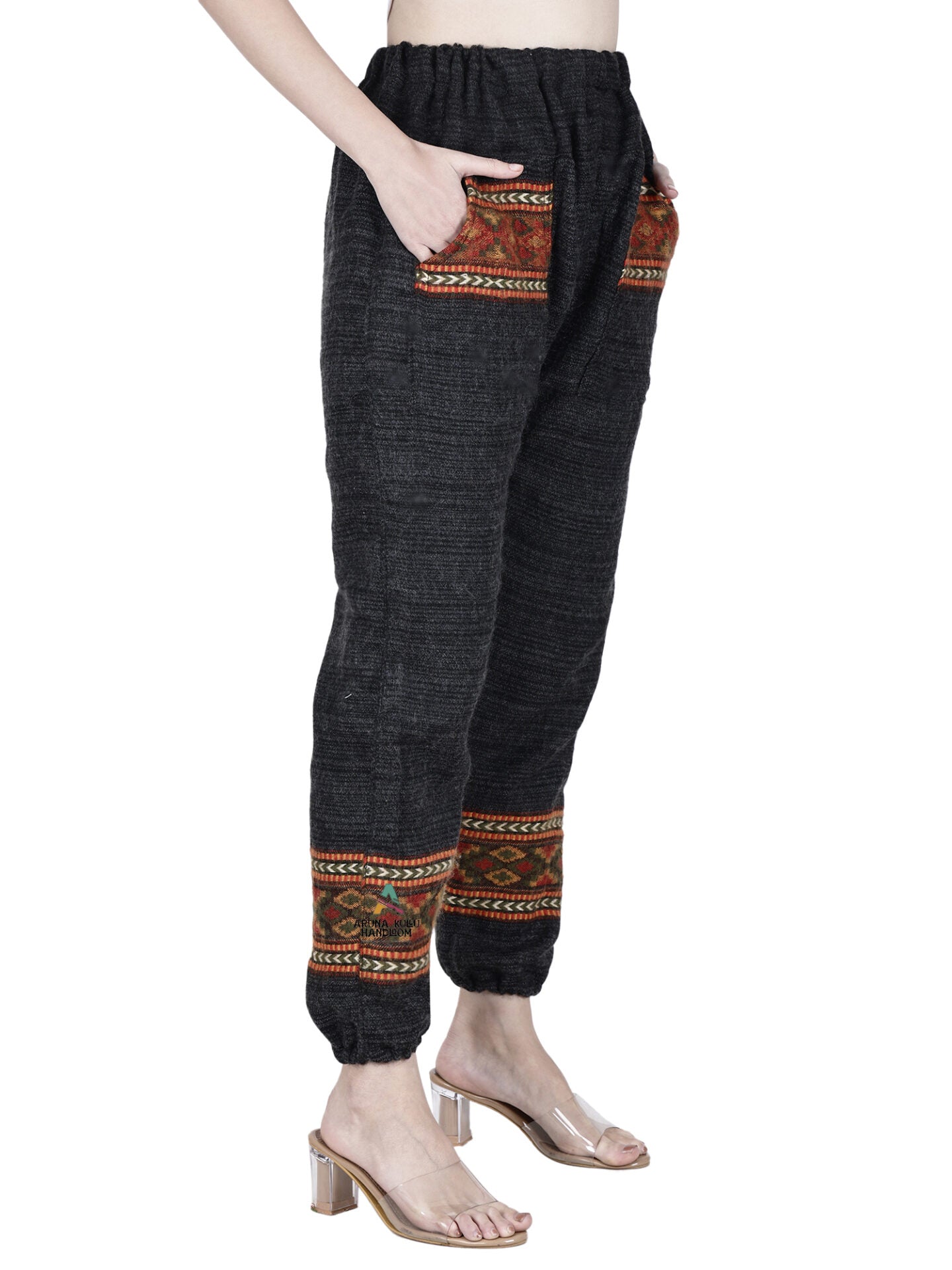 hippie winter clothes , aesthetic outfits , aesthetic outfits girl , indie aesthetic outfits , hippie 70's indie aesthetic outfits