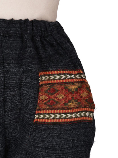 hippie winter clothes , aesthetic outfits , aesthetic outfits girl , indie aesthetic outfits , hippie 70's indie aesthetic outfits