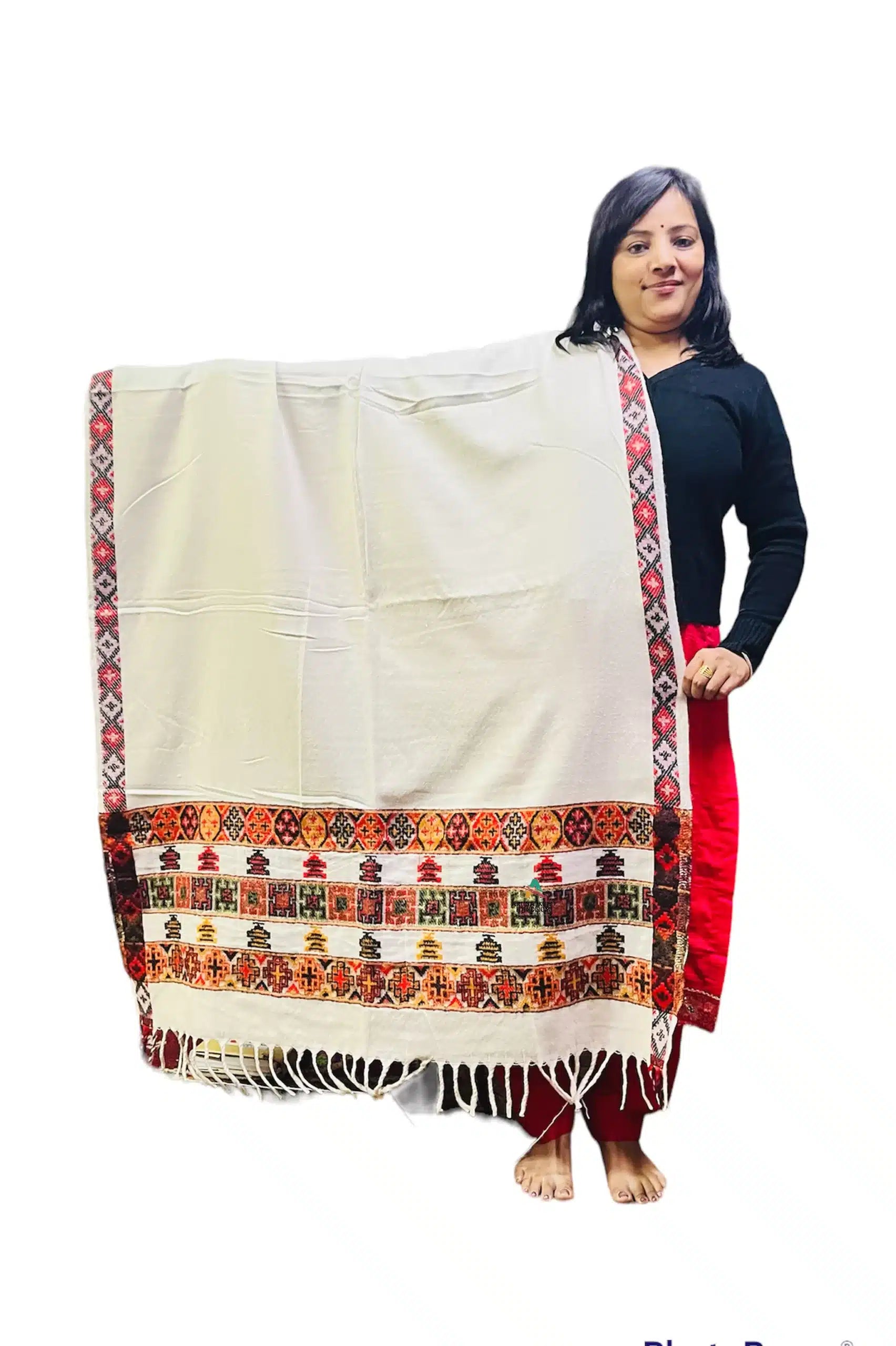 Pashmina white kullu kinnauri design shawl white 699.00 aruna kullu handloom
