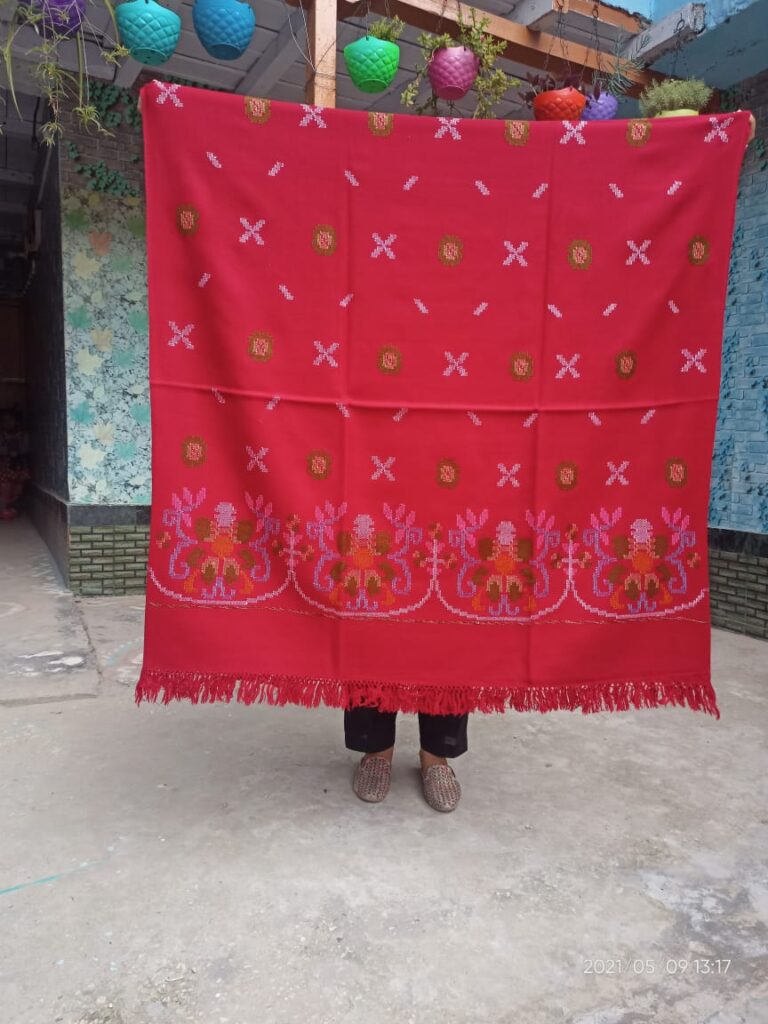 ARUNA KULLU HANDLOOM