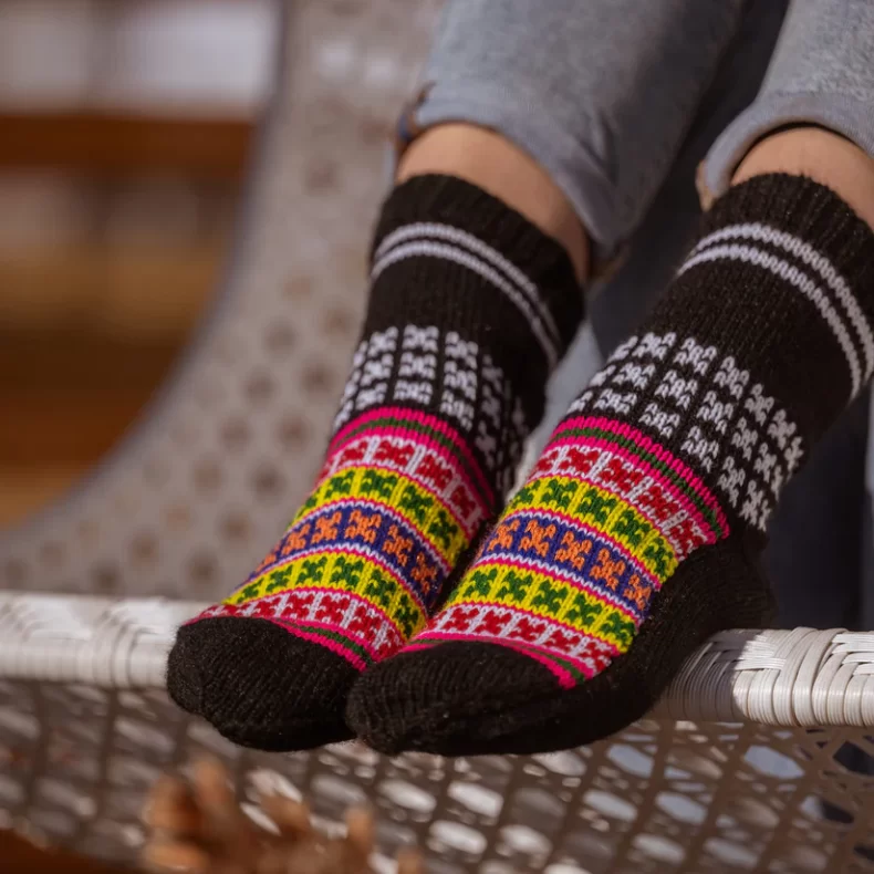 kullu socks kullu wool socks handmade available in different colors and designs